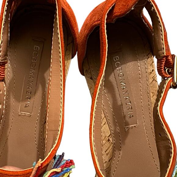 BCBG MAX AZRIA Women's Delfina Pom-pom Orange Leather T-strap Sandals Size 36.5 - Picture 5 of 6